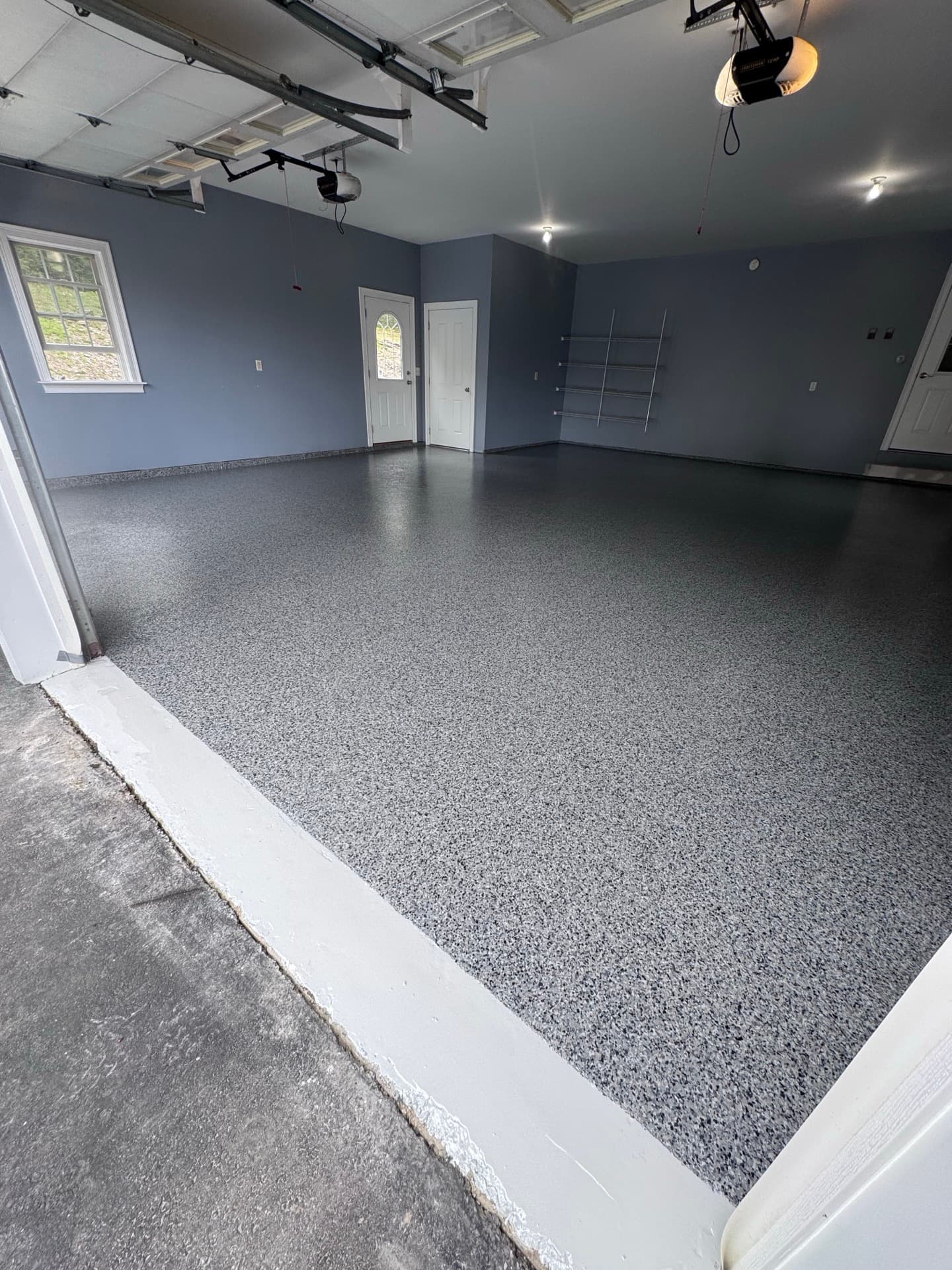 Acrylic flake flooring